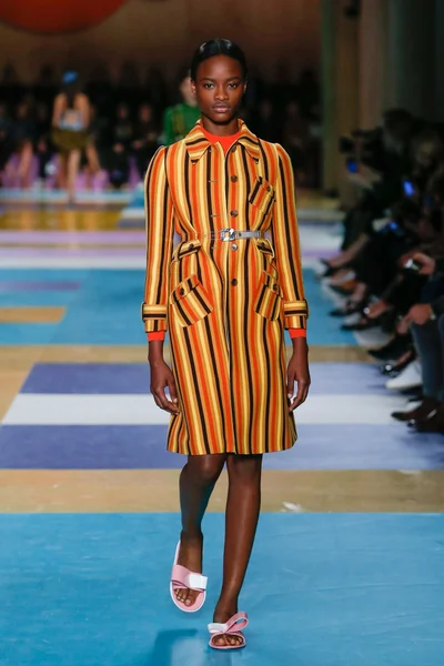 Look 33